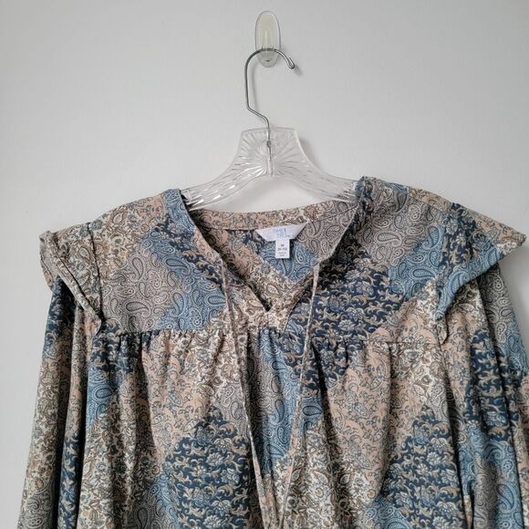 Time And Tru Colorful Flutter Sleeve Blouse Size Medium - Picture 3 of 8